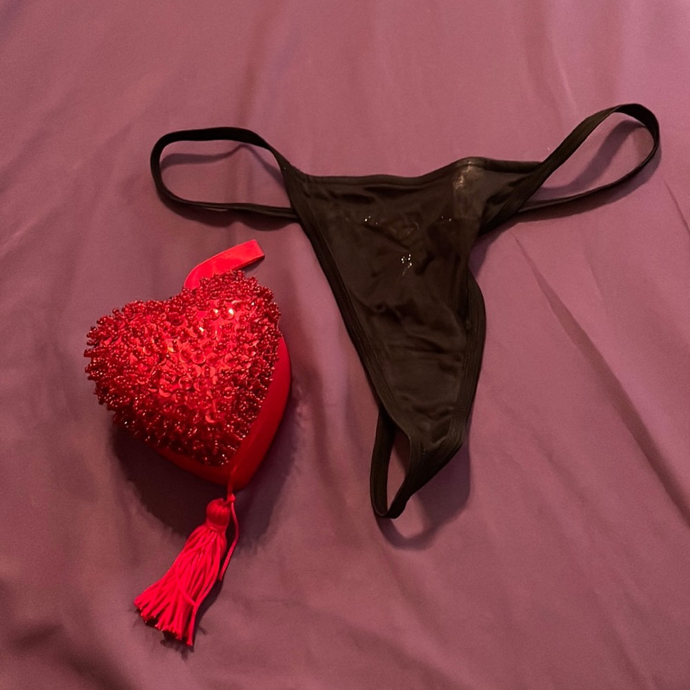 Thong Panty with red sequin/stone heart♥️shaped box.